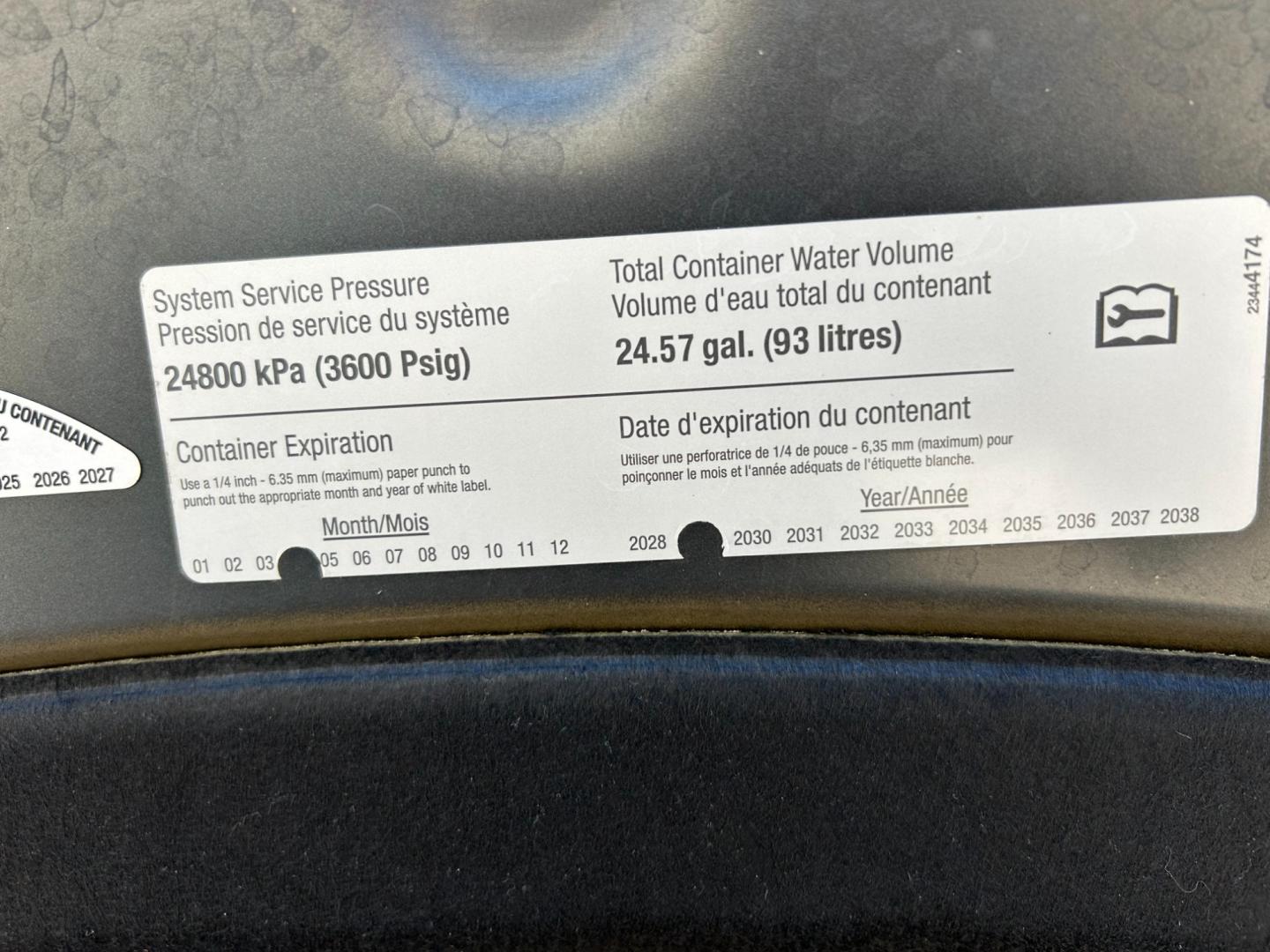 2015 Charcole /GRAY Chevrolet Impala LS (2G11Y5SN6F9) with an 3.6L V6 DOHC 24V CNG engine, 6A transmission, located at 17760 Hwy 62, Morris, OK, 74445, (918) 733-4887, 35.609104, -95.877060 - Photo#17